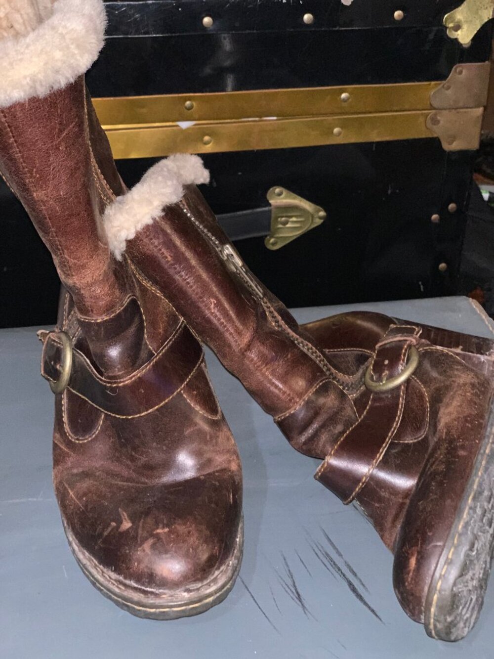 BORN SHEALING LINED LEATHER HEELED BOOTS SIZE 11
